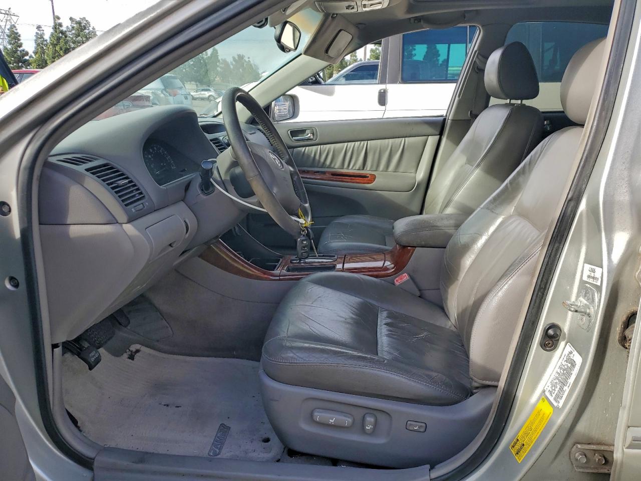 2006 TOYOTA CAMRY LE photo 7