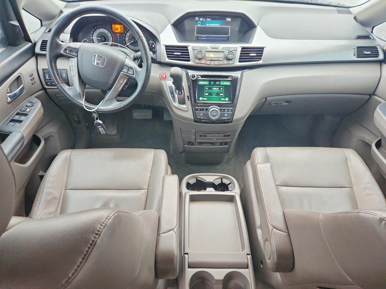2014 HONDA ODYSSEY TOURING photo 8