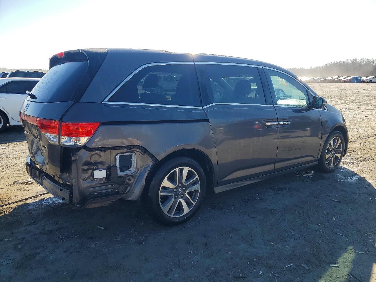 2014 HONDA ODYSSEY TOURING photo 3