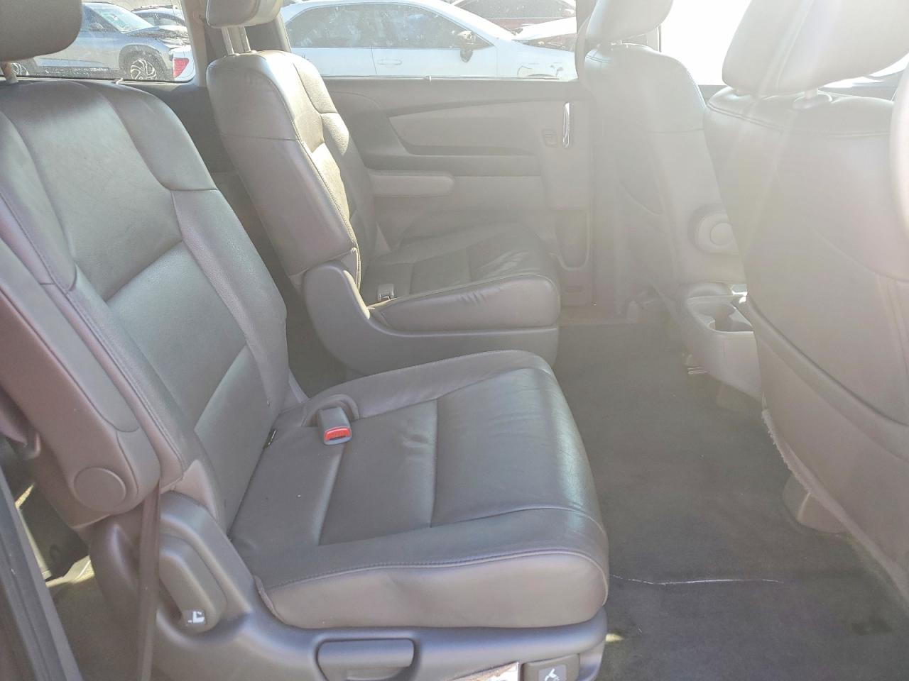 2014 HONDA ODYSSEY TOURING photo 11
