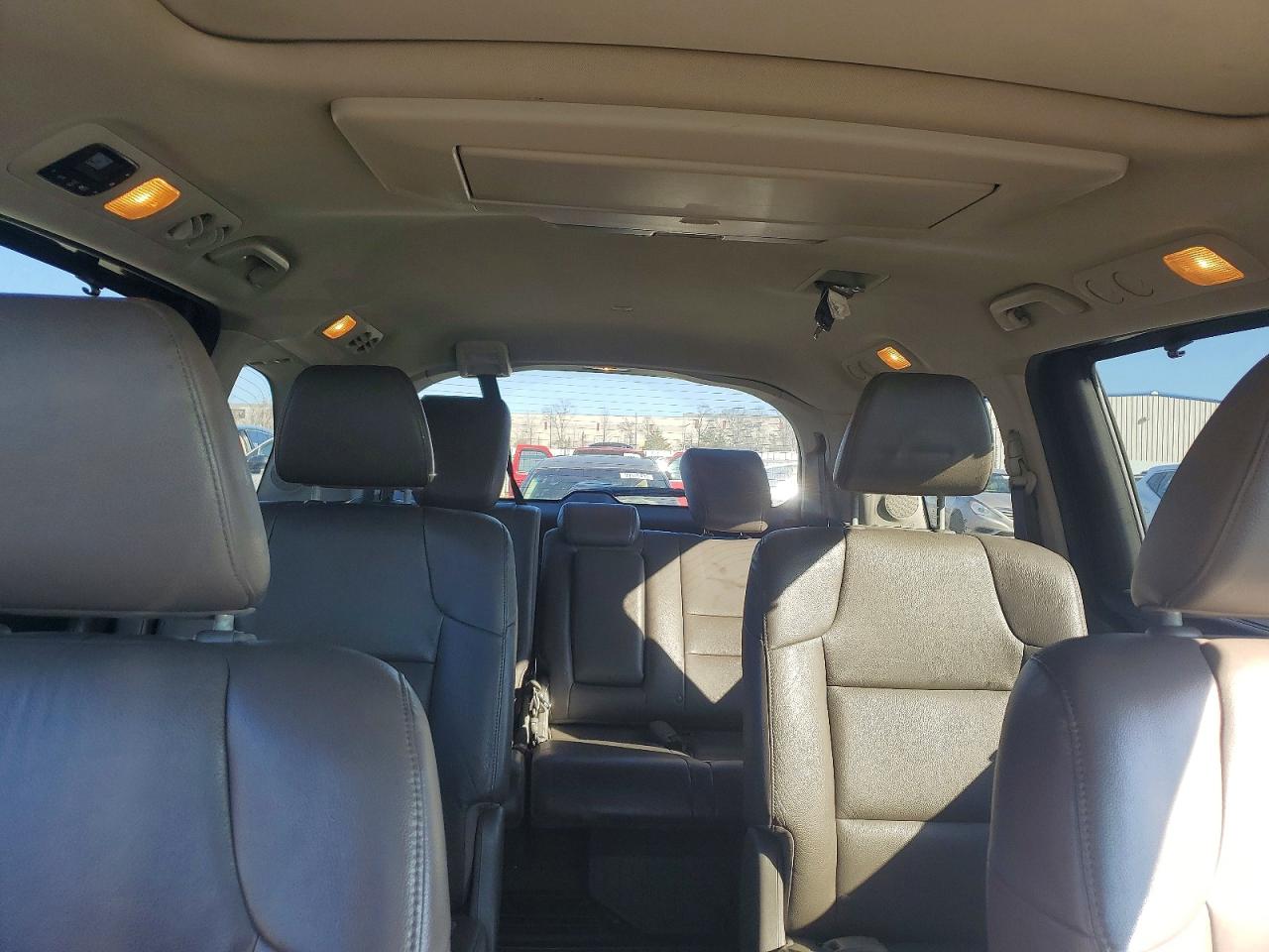 2014 HONDA ODYSSEY TOURING photo 10