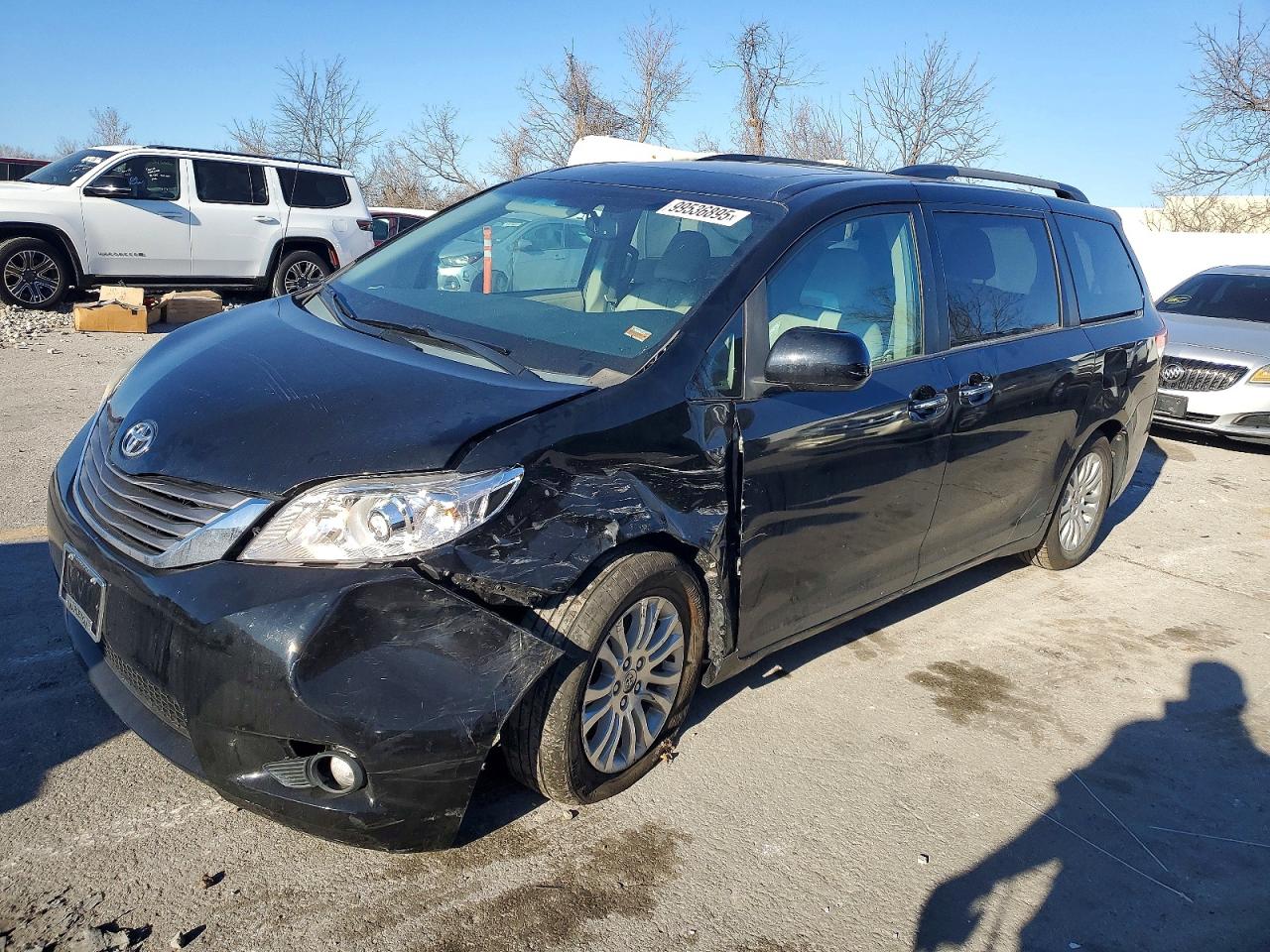 2013 TOYOTA SIENNA