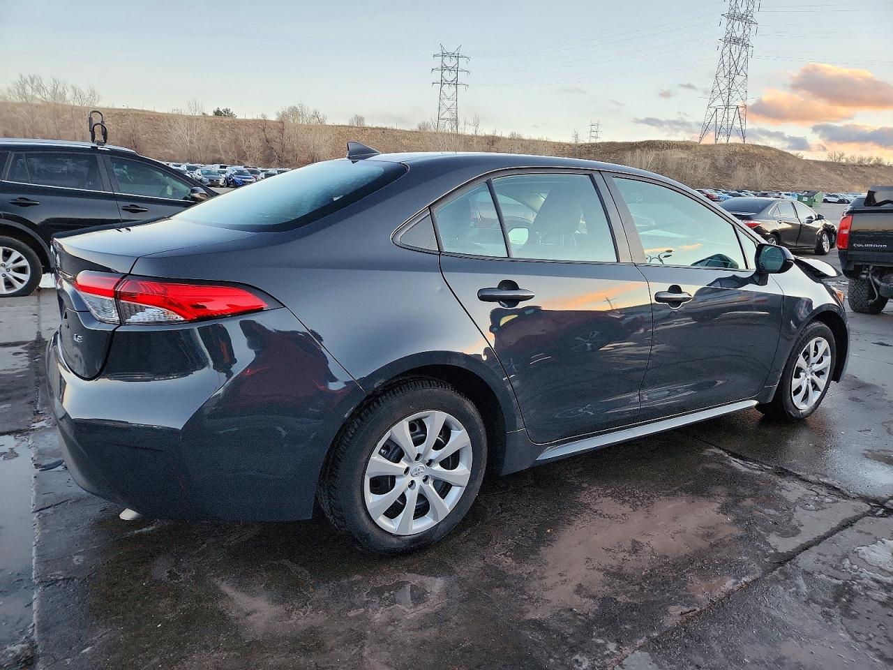 2024 TOYOTA COROLLA LE photo 3