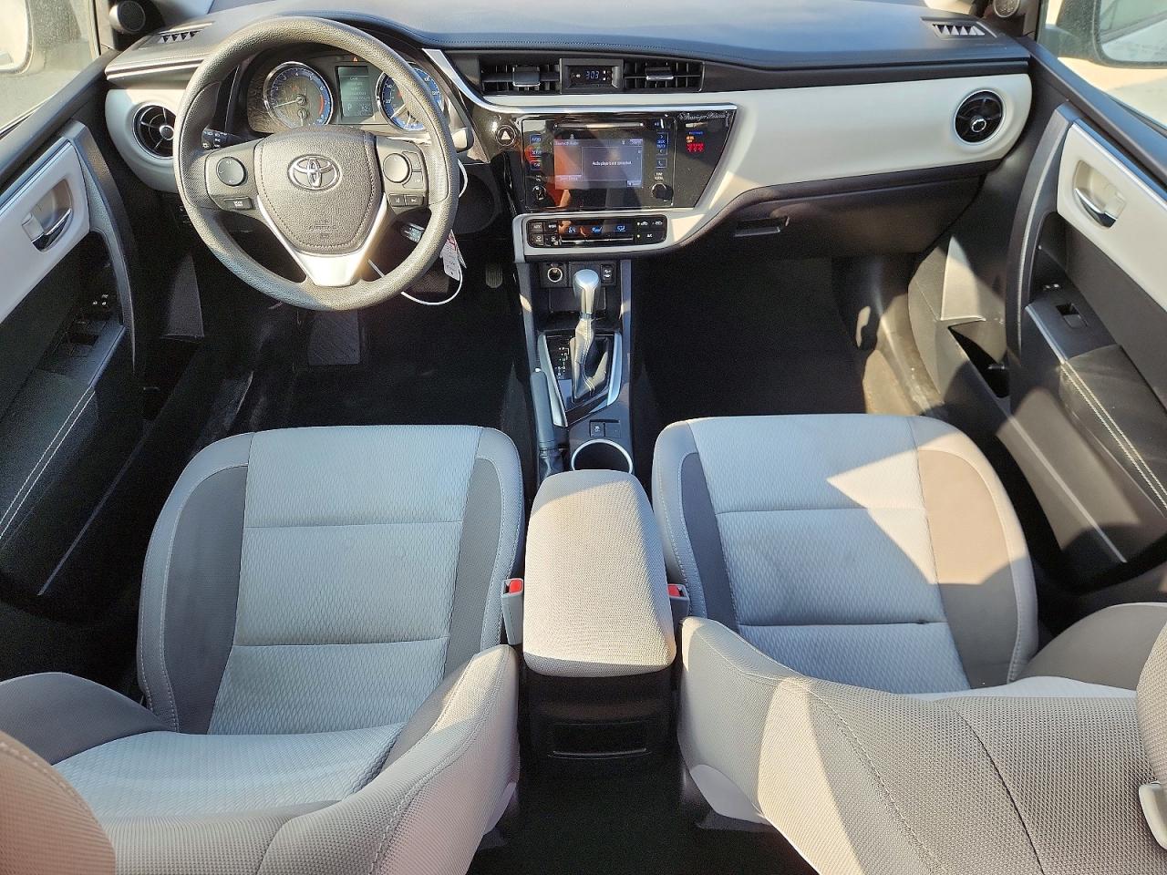 2019 TOYOTA COROLLA L photo 8