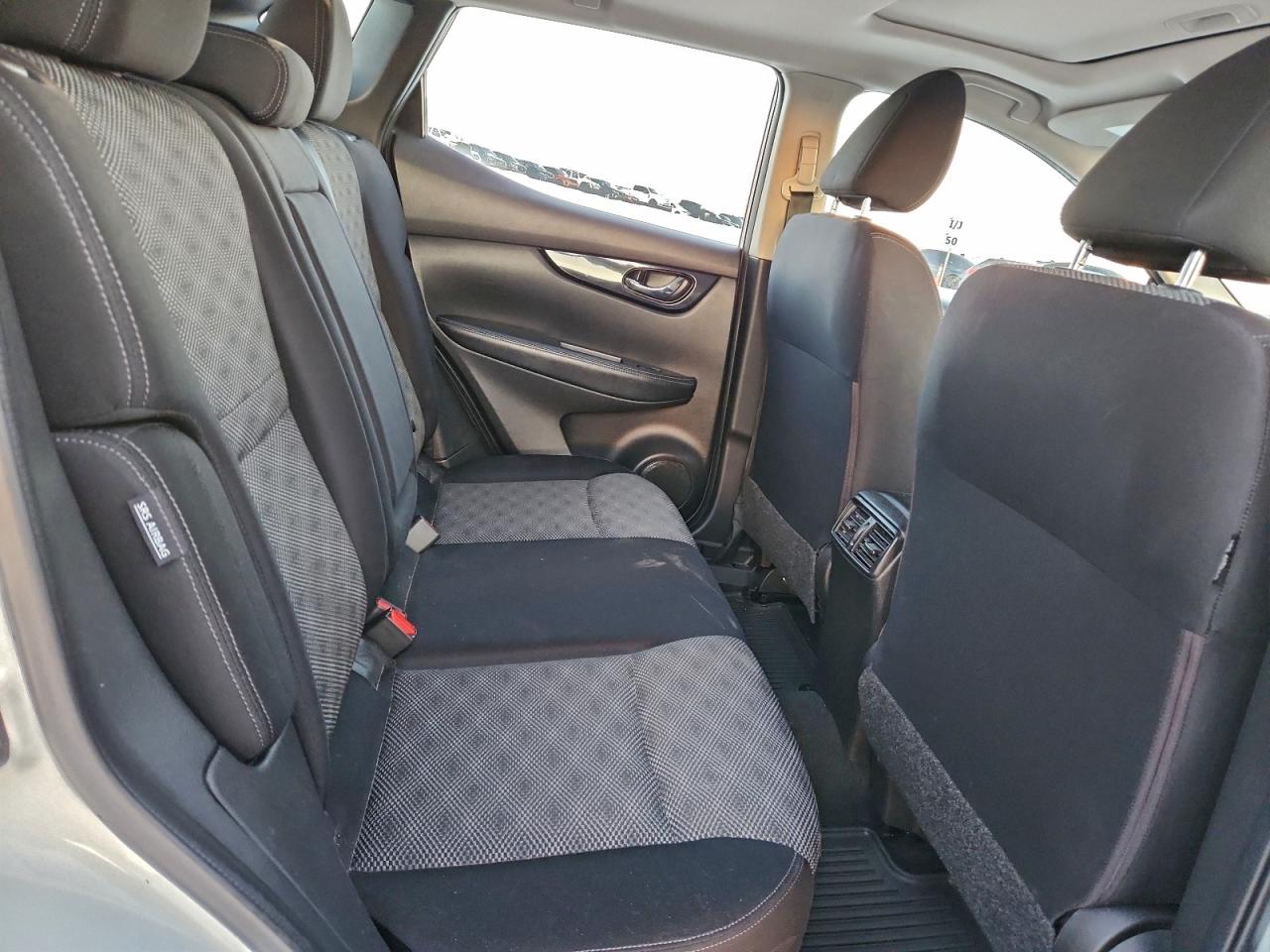 2020 NISSAN ROGUE SPORT S photo 11
