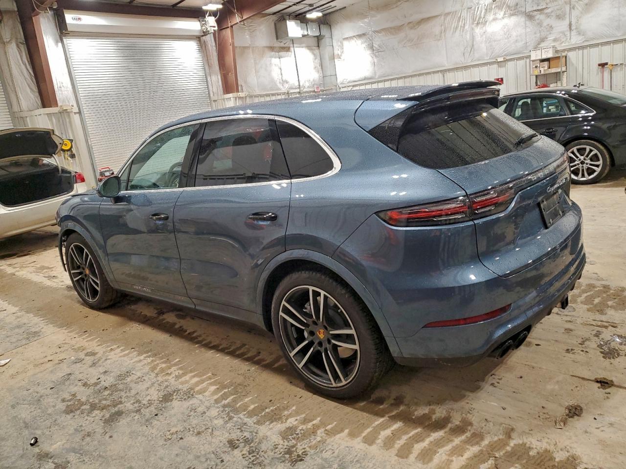 2019 PORSCHE CAYENNE TURBO photo 2