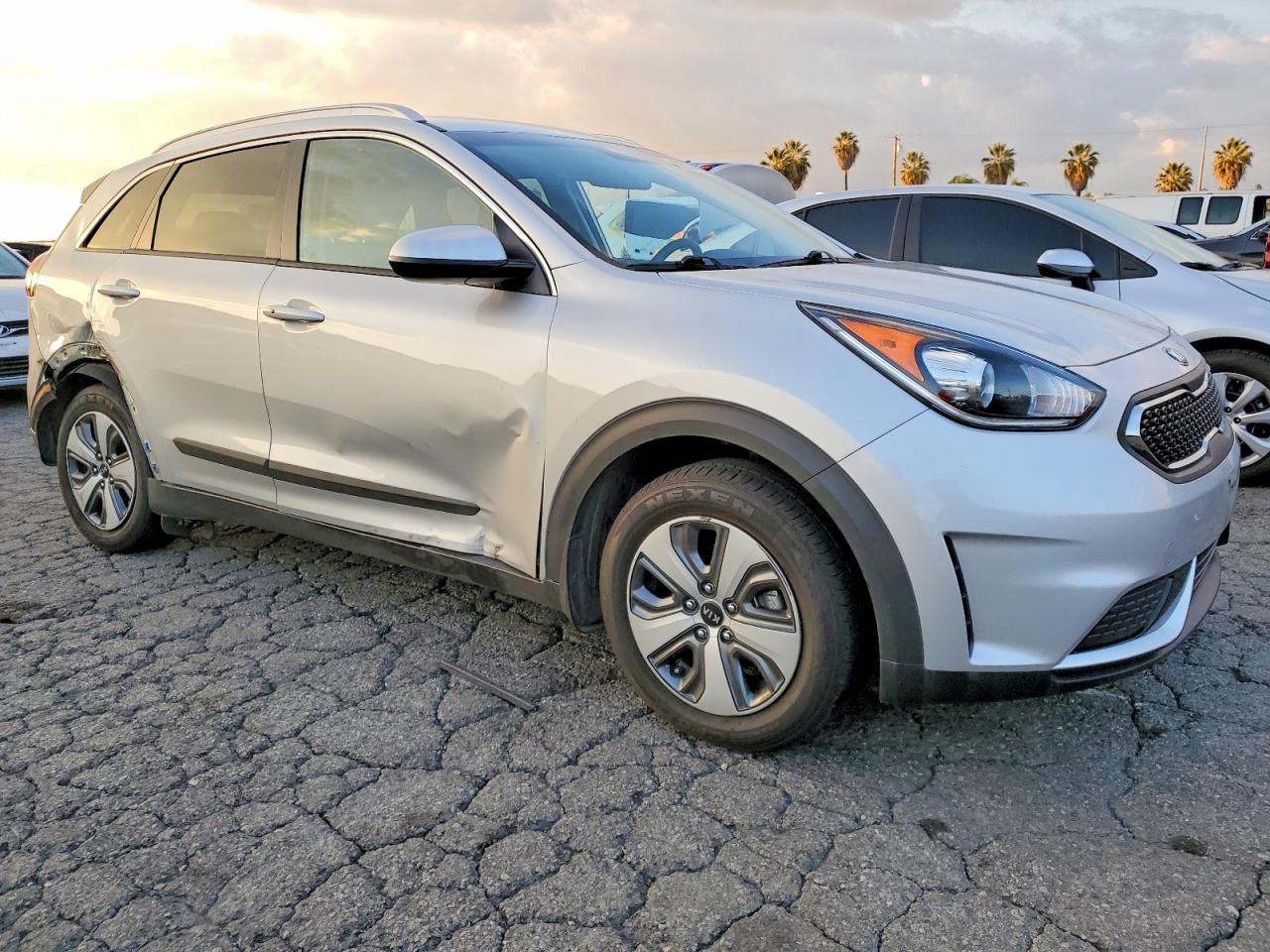 2019 KIA NIRO FE photo 4