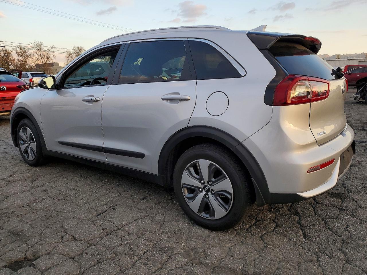 2019 KIA NIRO FE photo 2