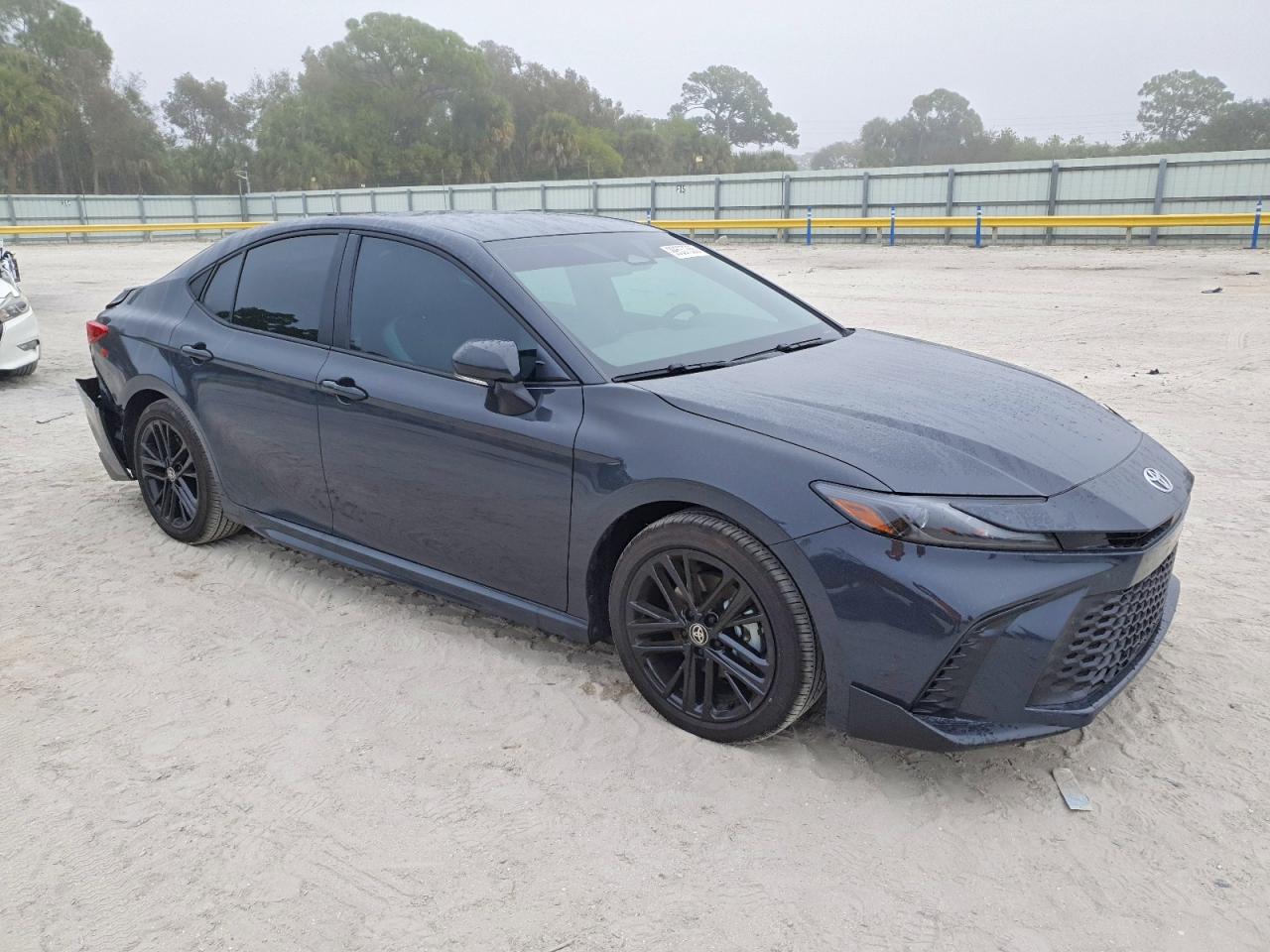2026 TOYOTA CAMRY XSE photo 4