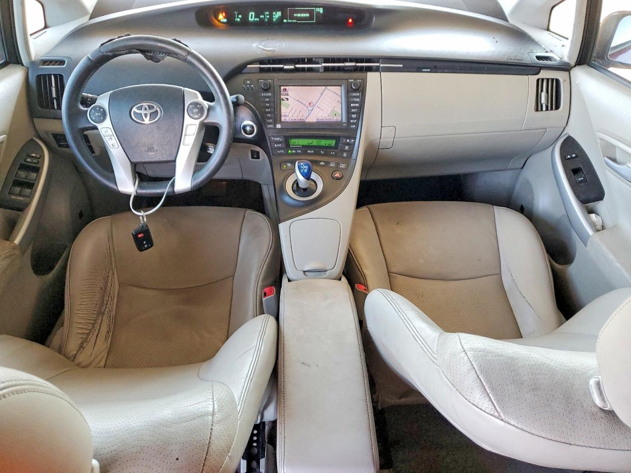 2010 TOYOTA PRIUS photo 8