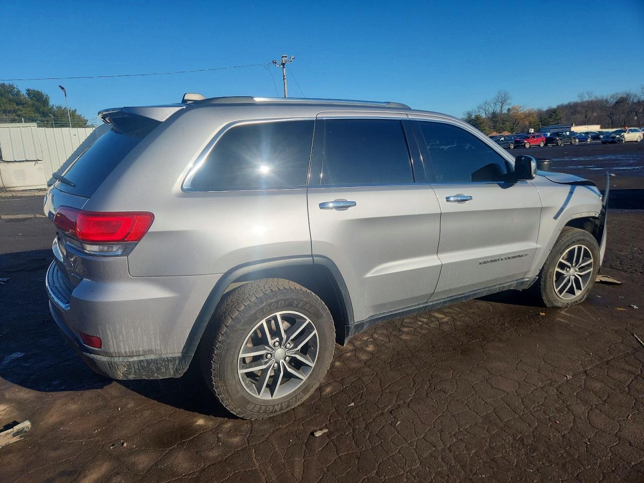 2018 JEEP GRAND CHEROKEE LIMITED photo 3