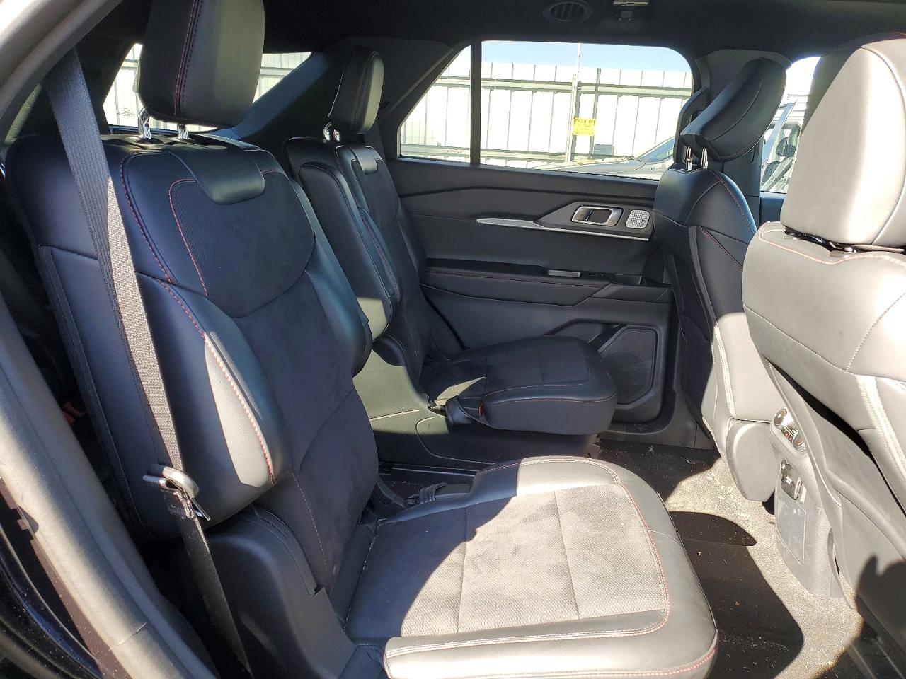 2025 FORD EXPLORER ST photo 11