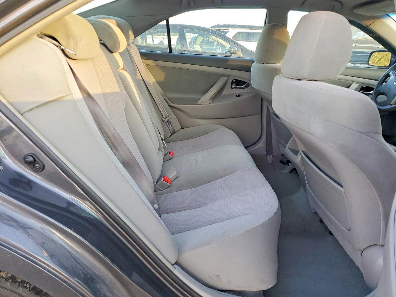 2010 TOYOTA CAMRY BASE photo 10