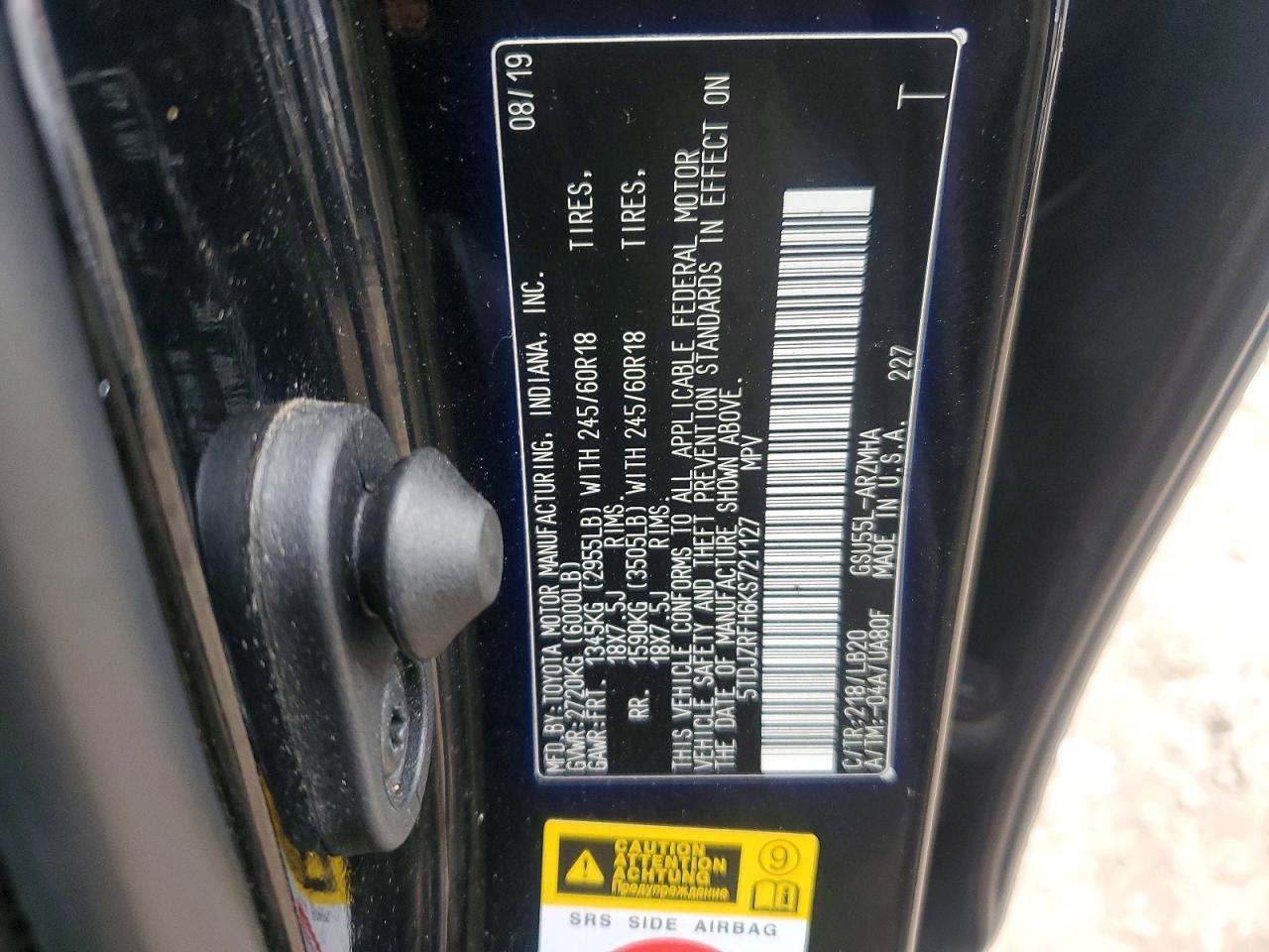 2019 TOYOTA HIGHLANDER SE photo 13