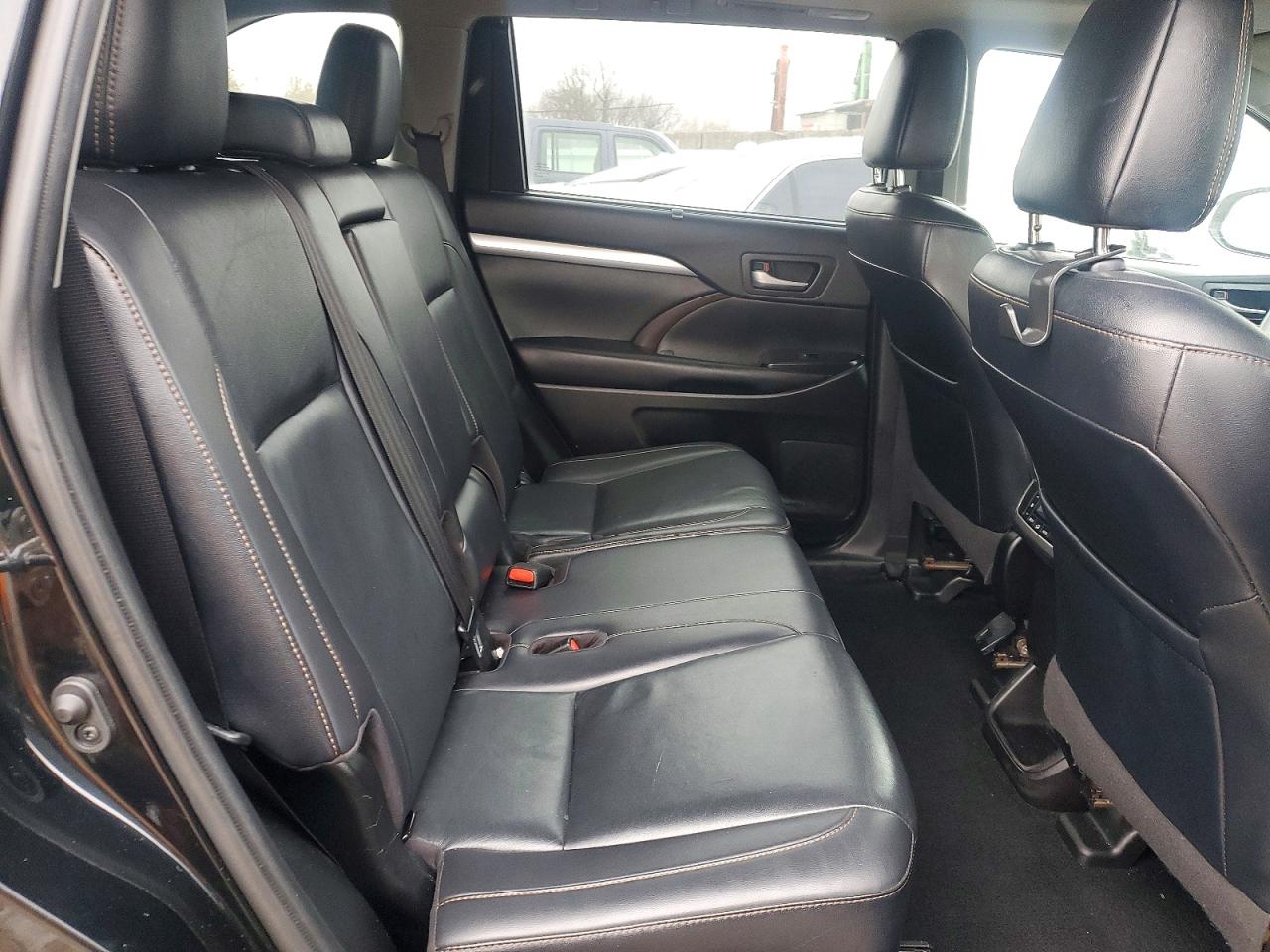 2019 TOYOTA HIGHLANDER SE photo 11