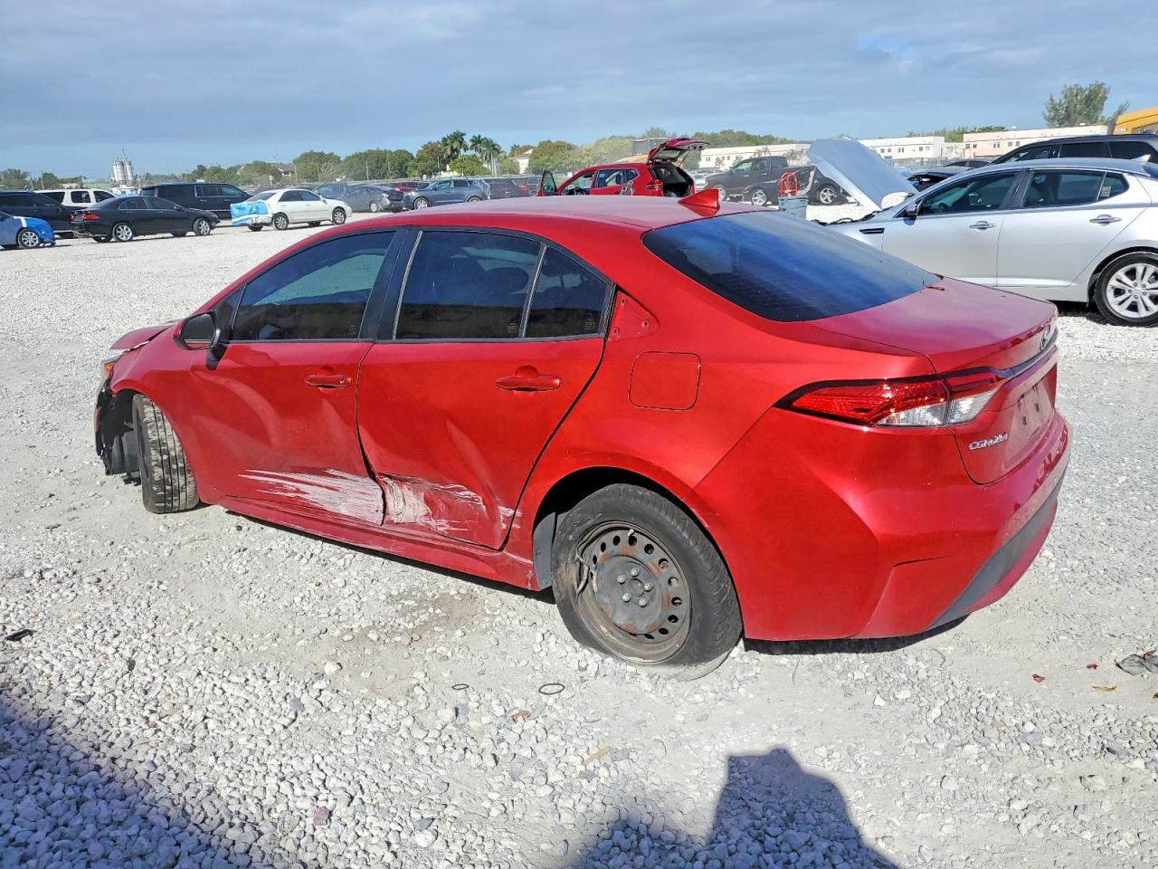 2020 TOYOTA COROLLA LE photo 2