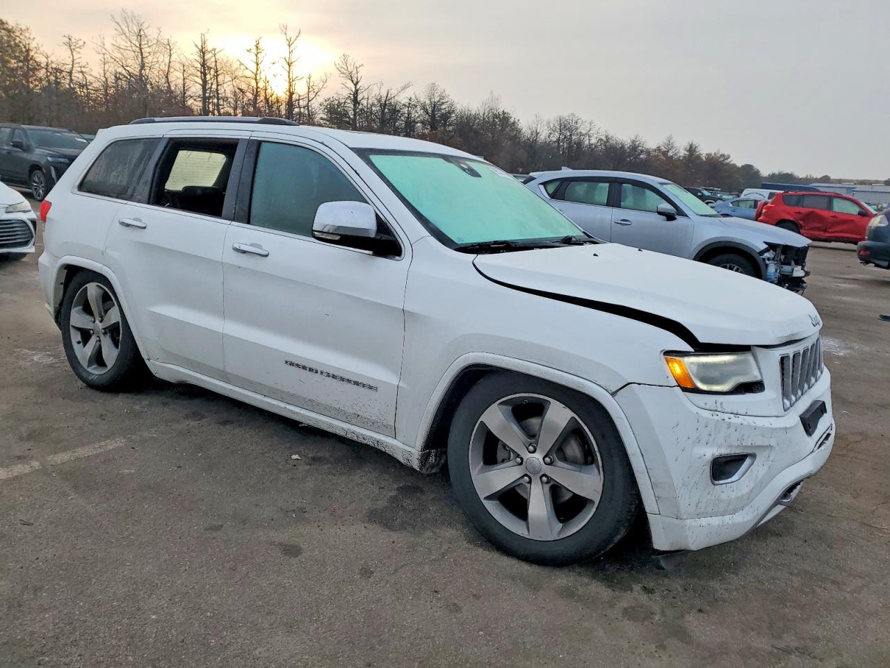 2016 JEEP GRAND CHEROKEE OVERLAND photo 4