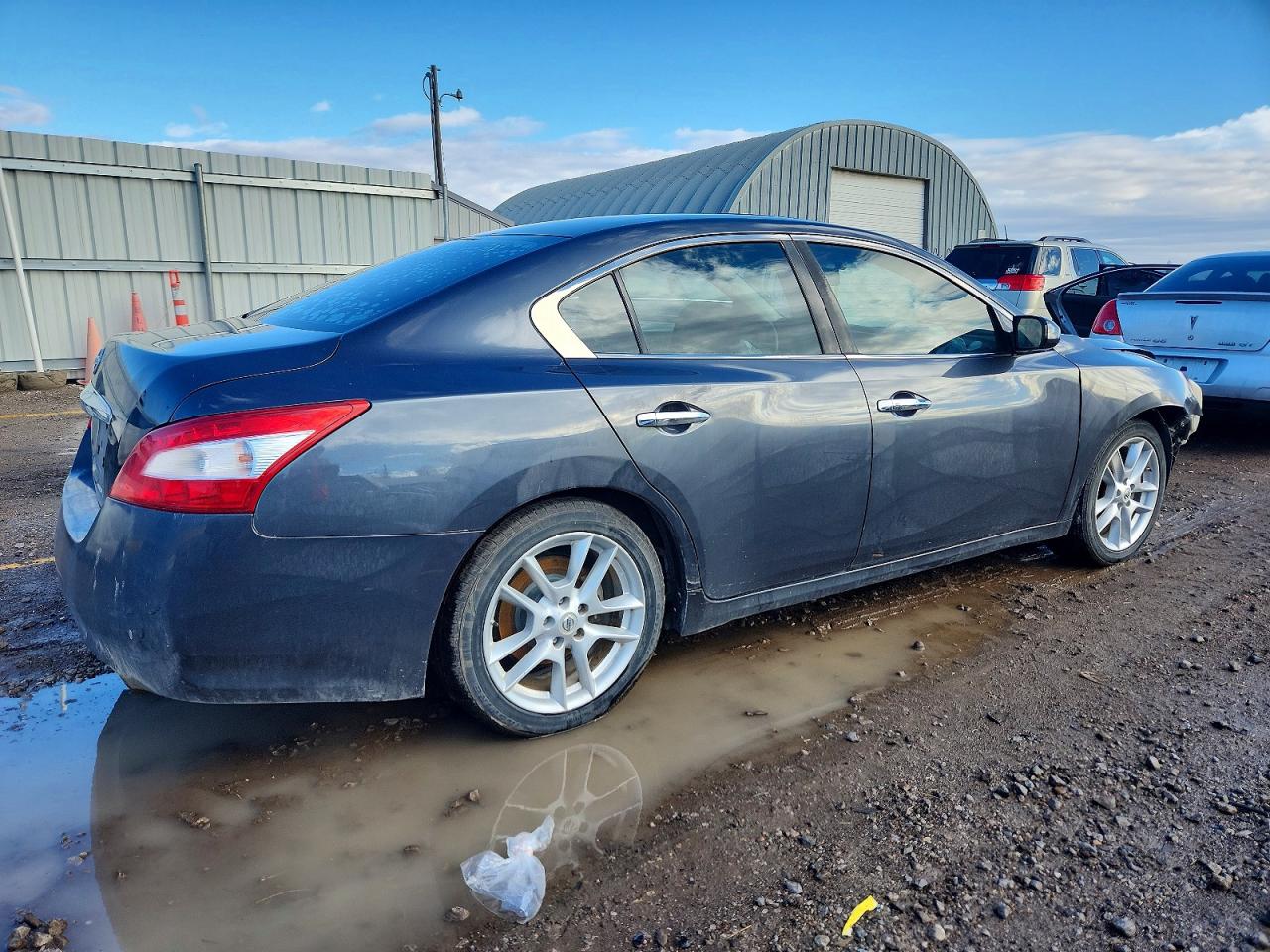 2010 NISSAN MAXIMA S photo 3