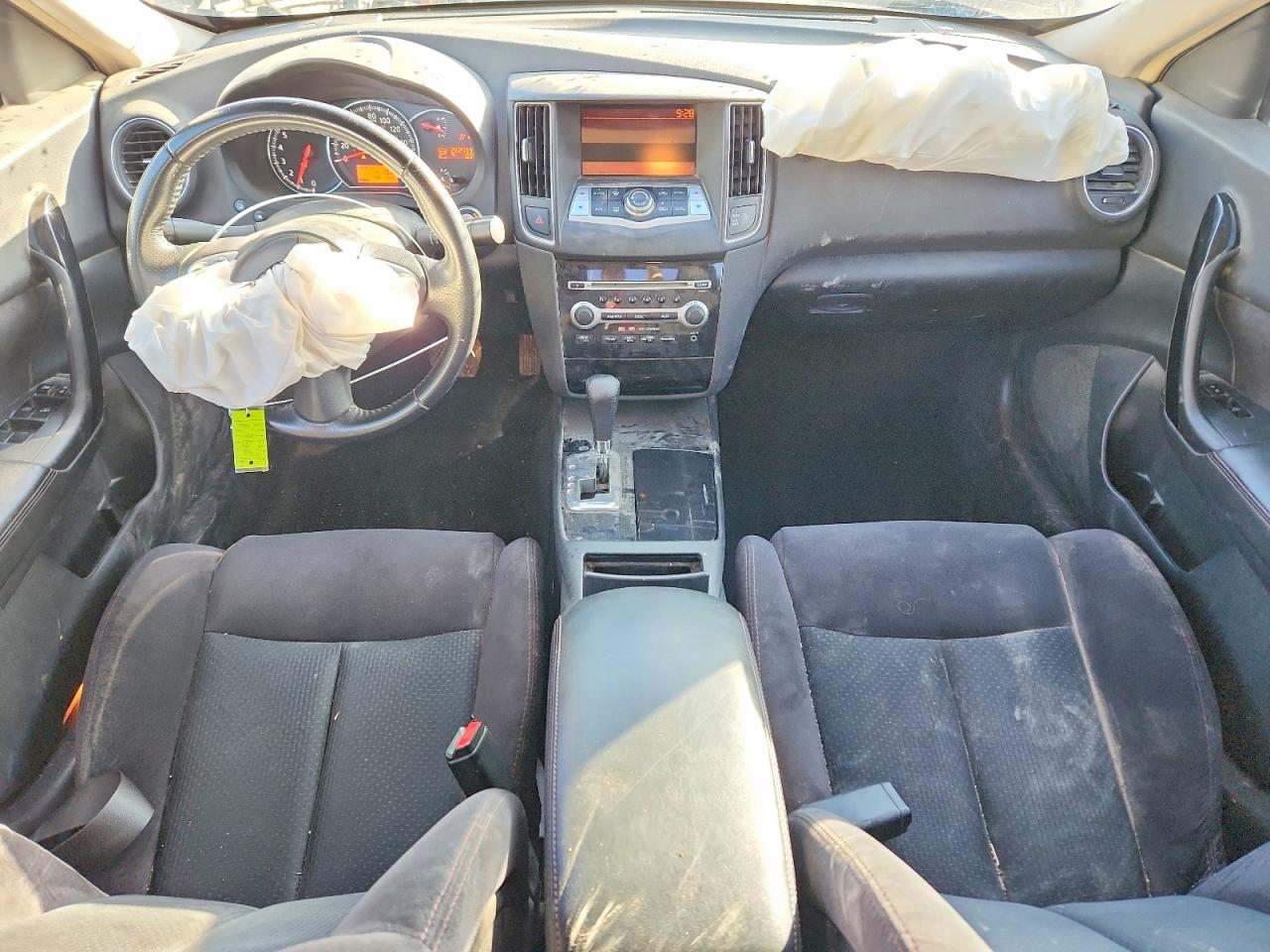 2010 NISSAN MAXIMA S photo 8