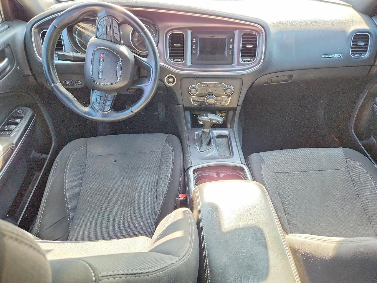 2015 DODGE CHARGER SE photo 8
