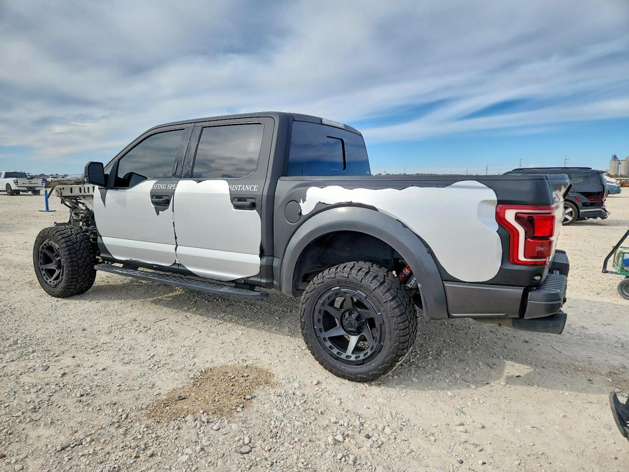 2019 FORD F150 RAPTOR photo 2