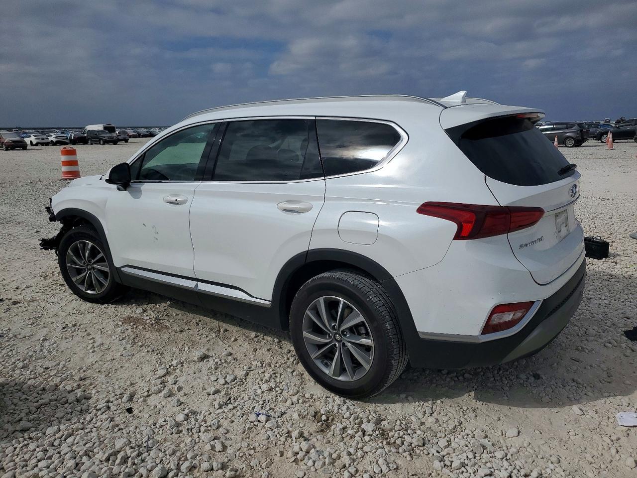 2019 HYUNDAI SANTA FE SEL photo 2