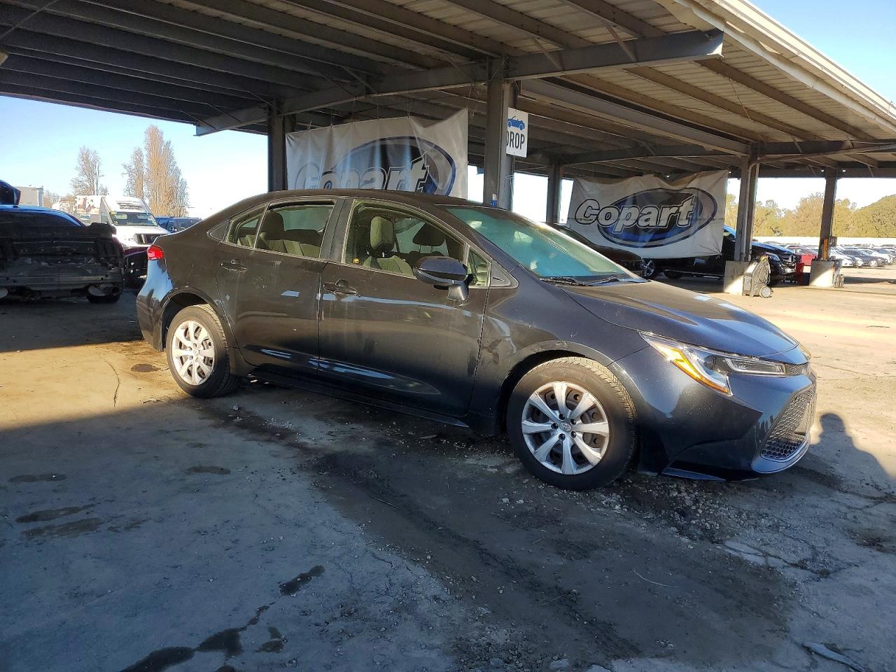 2020 TOYOTA COROLLA LE photo 4