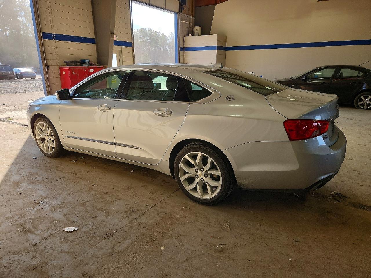 2014 CHEVROLET IMPALA LTZ photo 2
