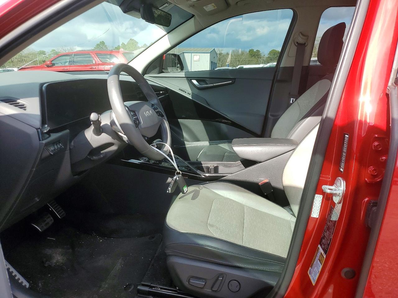 2023 KIA NIRO SX photo 7