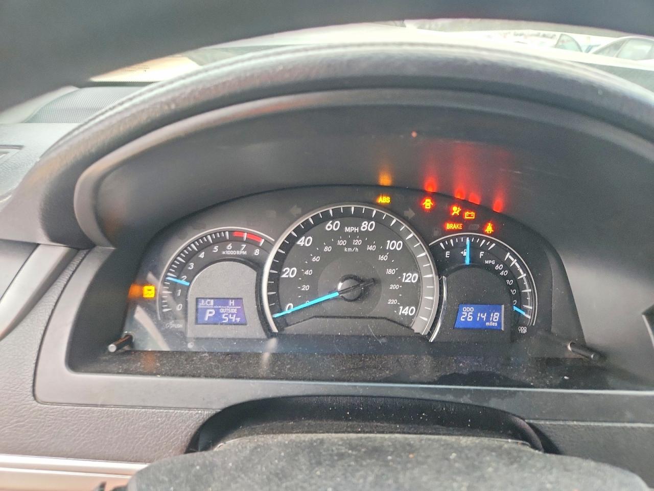 2014 TOYOTA CAMRY L photo 9