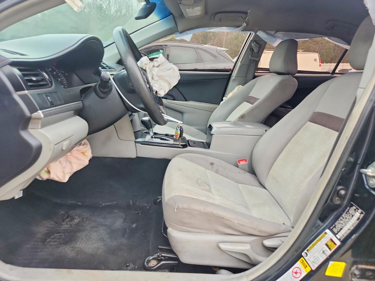 2014 TOYOTA CAMRY L photo 7