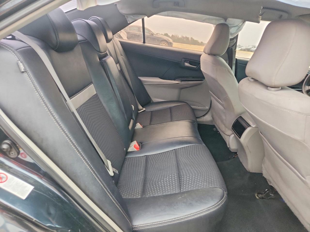 2014 TOYOTA CAMRY L photo 10