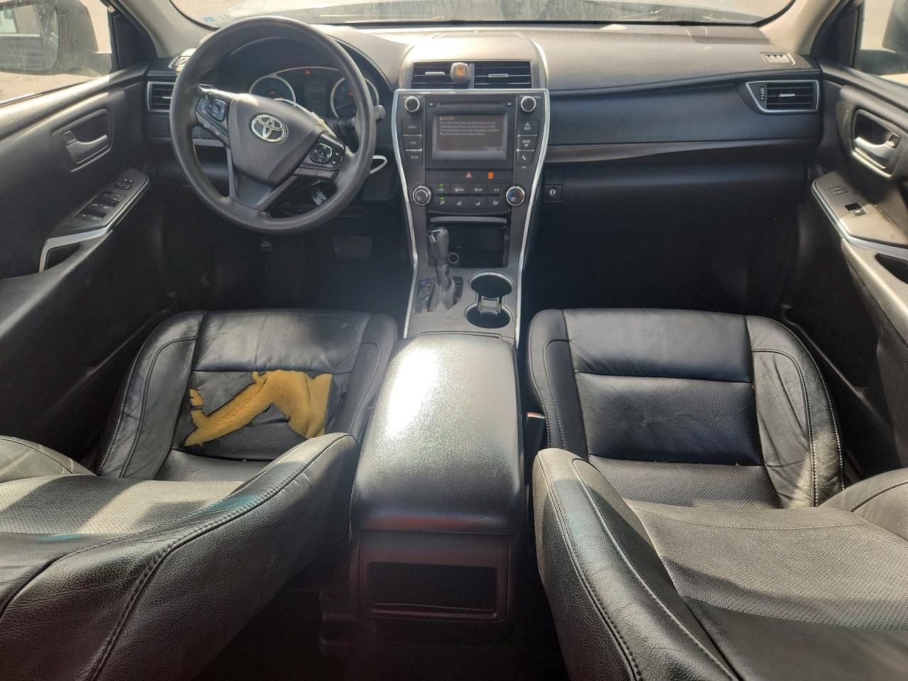2016 TOYOTA CAMRY LE photo 8