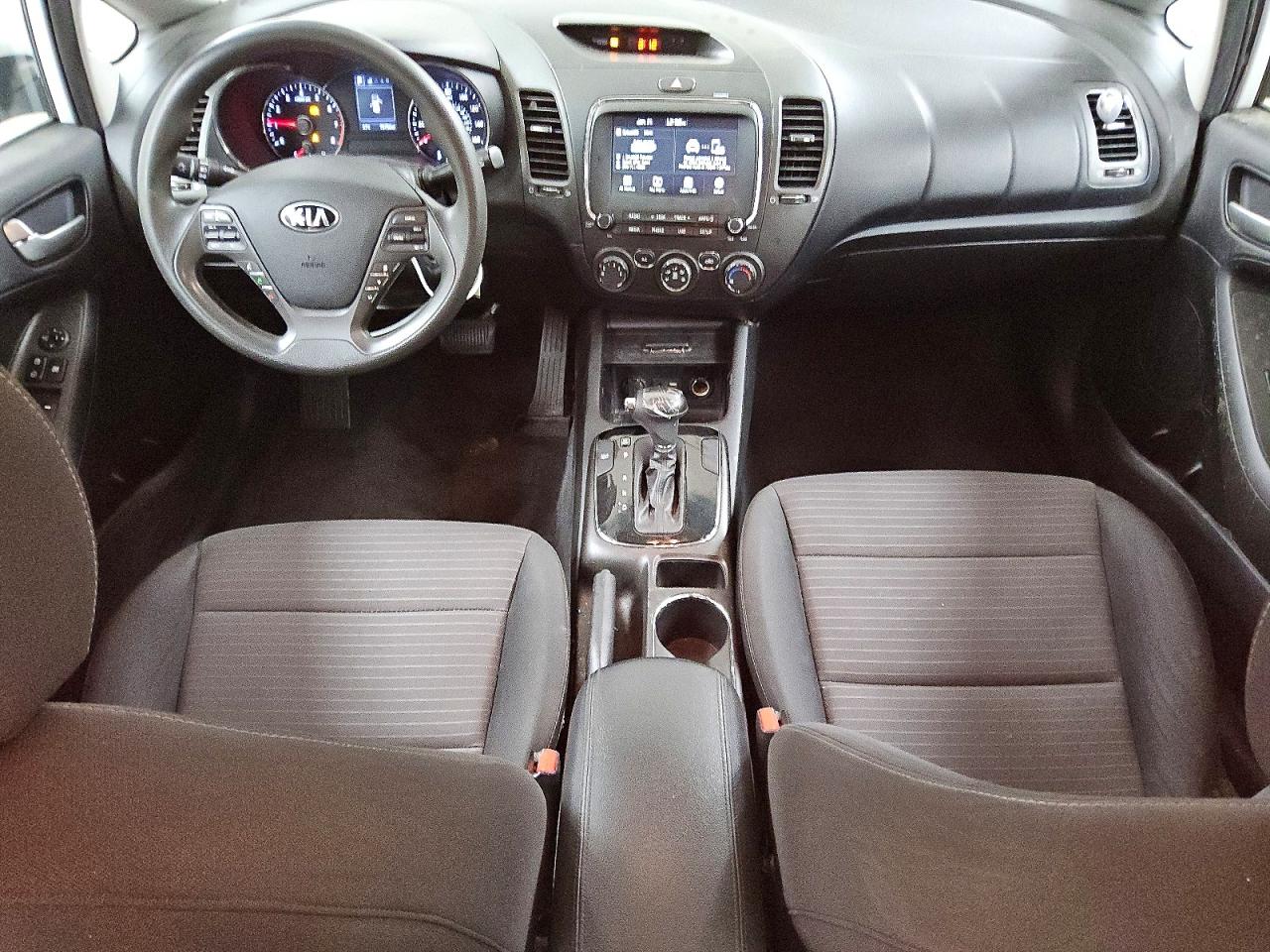 2018 KIA FORTE LX photo 8