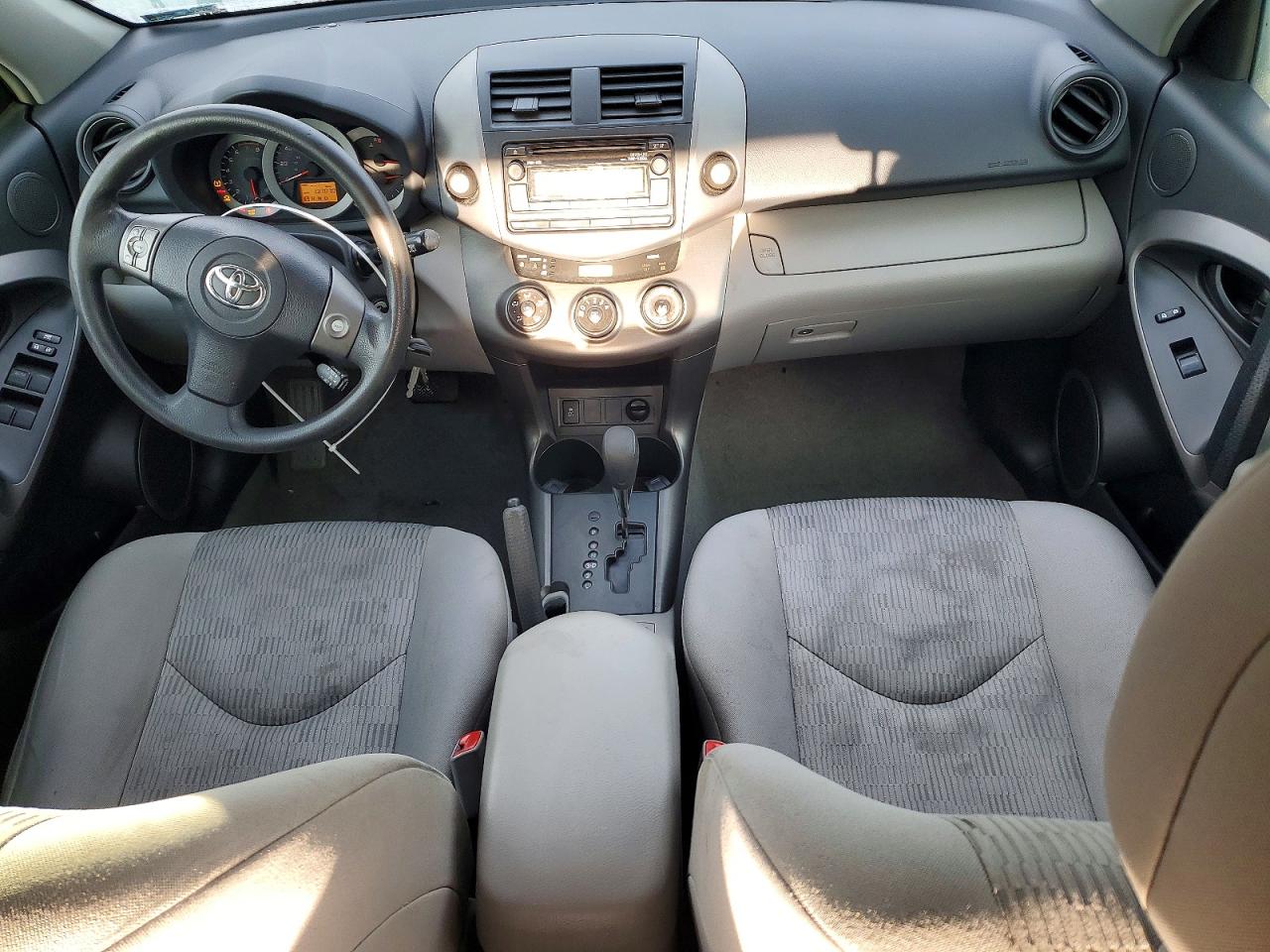 2012 TOYOTA RAV4 BASE photo 8