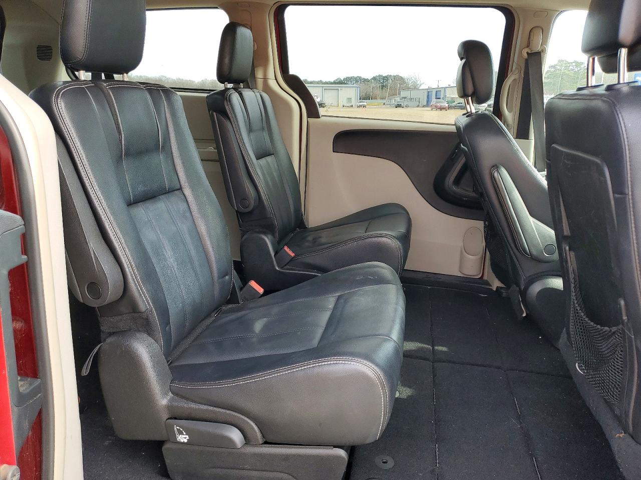 2015 CHRYSLER TOWN & COUNTRY TOURING photo 19