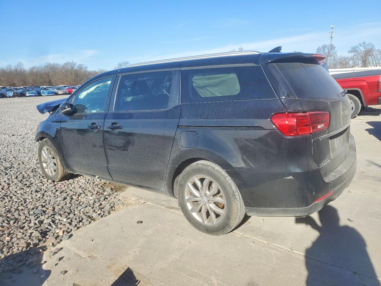 2019 KIA SEDONA LX photo 2