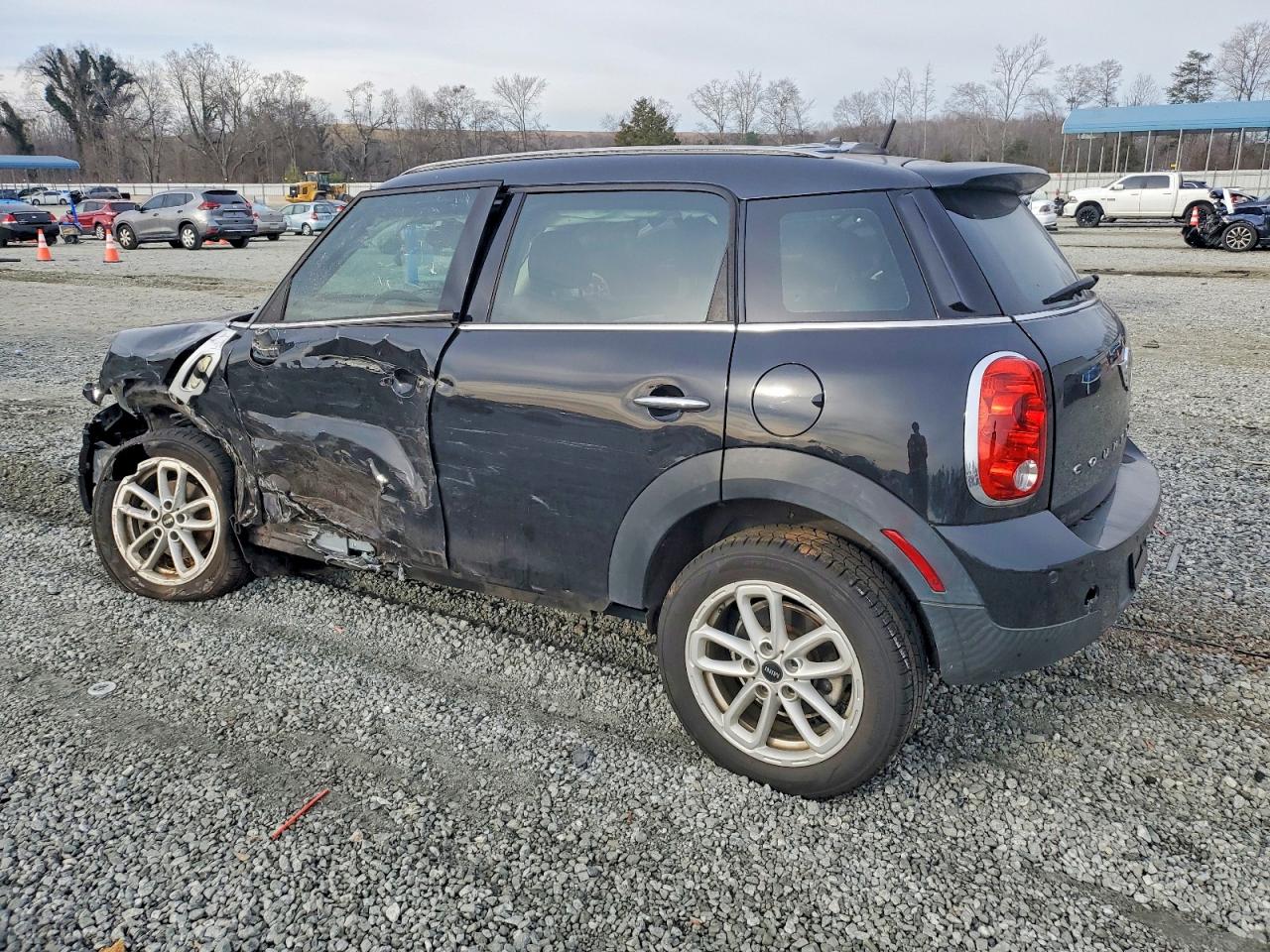 2016 MINI COOPER COUNTRYMAN photo 2