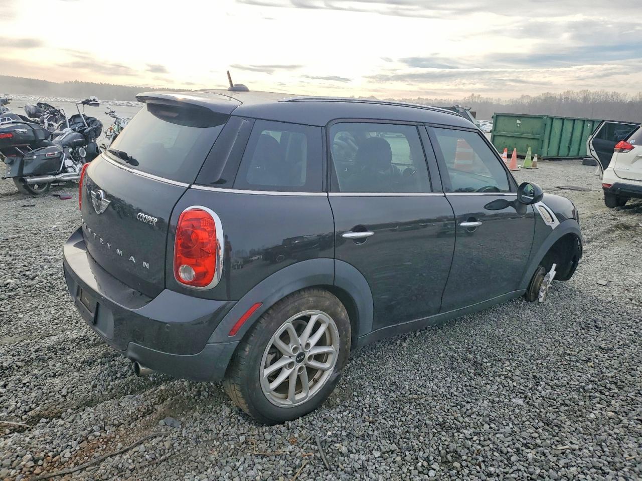 2016 MINI COOPER COUNTRYMAN photo 3