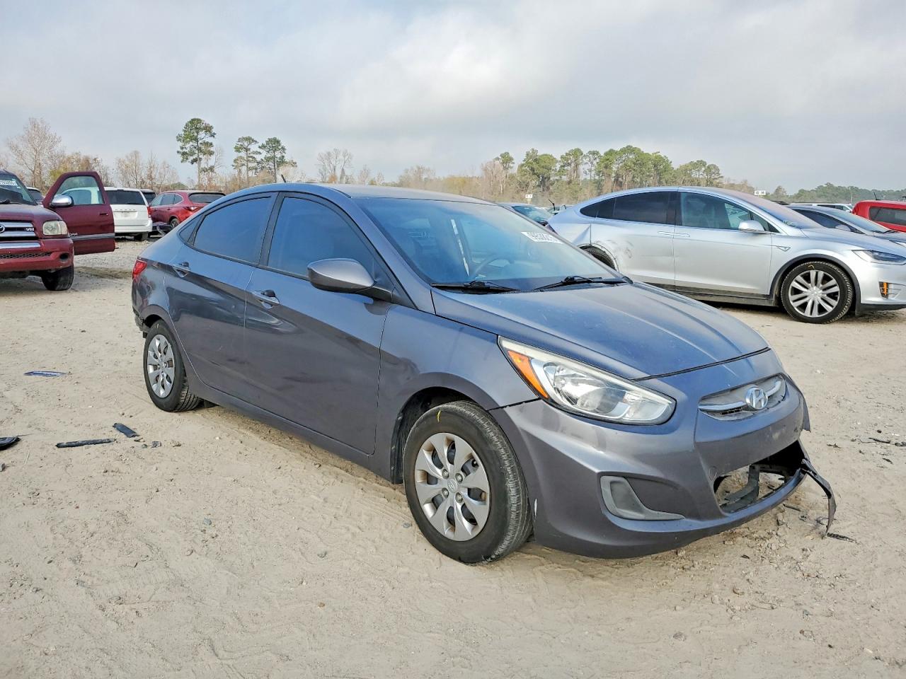 2016 HYUNDAI ACCENT SE photo 4