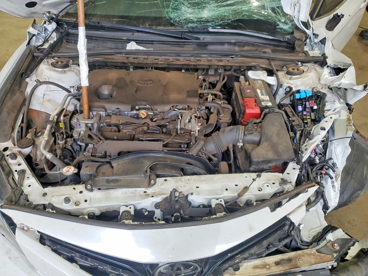 2020 TOYOTA CAMRY XLE photo 11