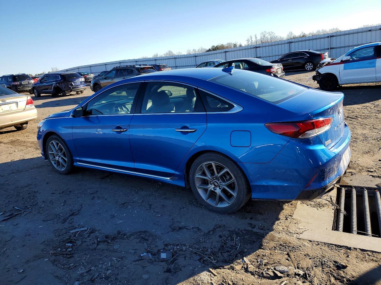 2018 HYUNDAI SONATA SPORT photo 2