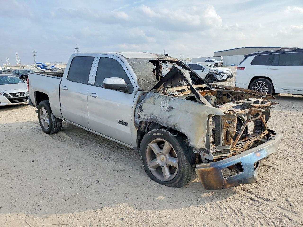 2014 CHEVROLET SILVERADO C1500 LT photo 4