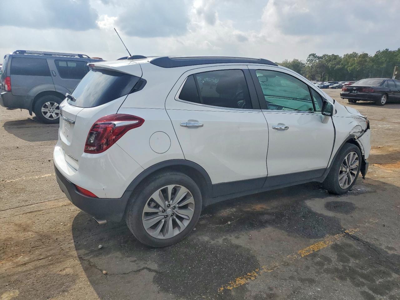 2020 BUICK ENCORE PREFERRED photo 3