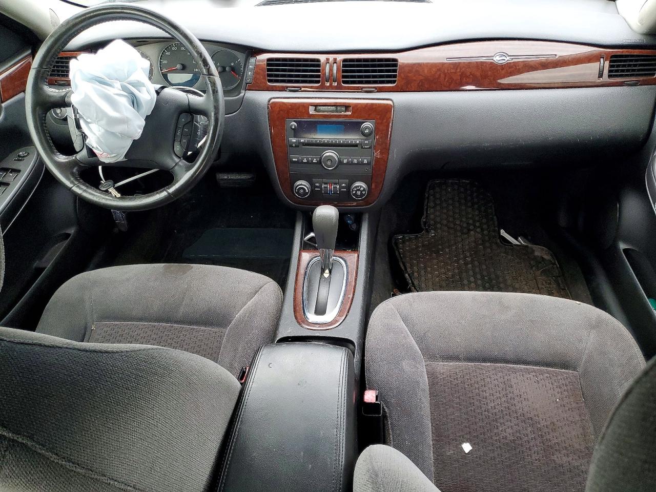2010 CHEVROLET IMPALA LT photo 8
