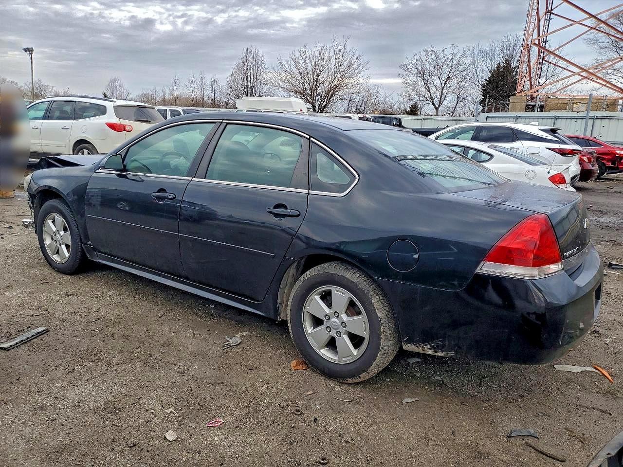 2010 CHEVROLET IMPALA LT photo 2