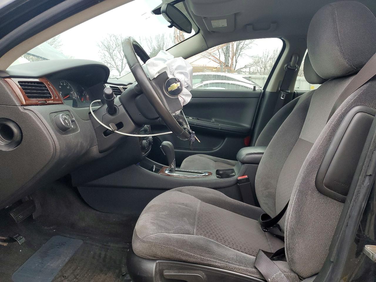 2010 CHEVROLET IMPALA LT photo 7