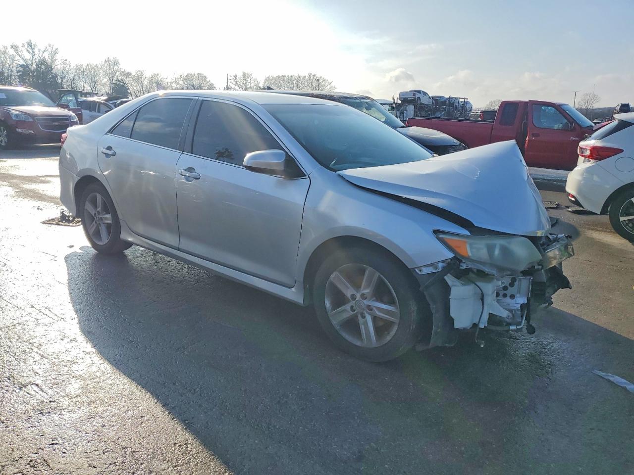 2013 TOYOTA CAMRY L photo 4