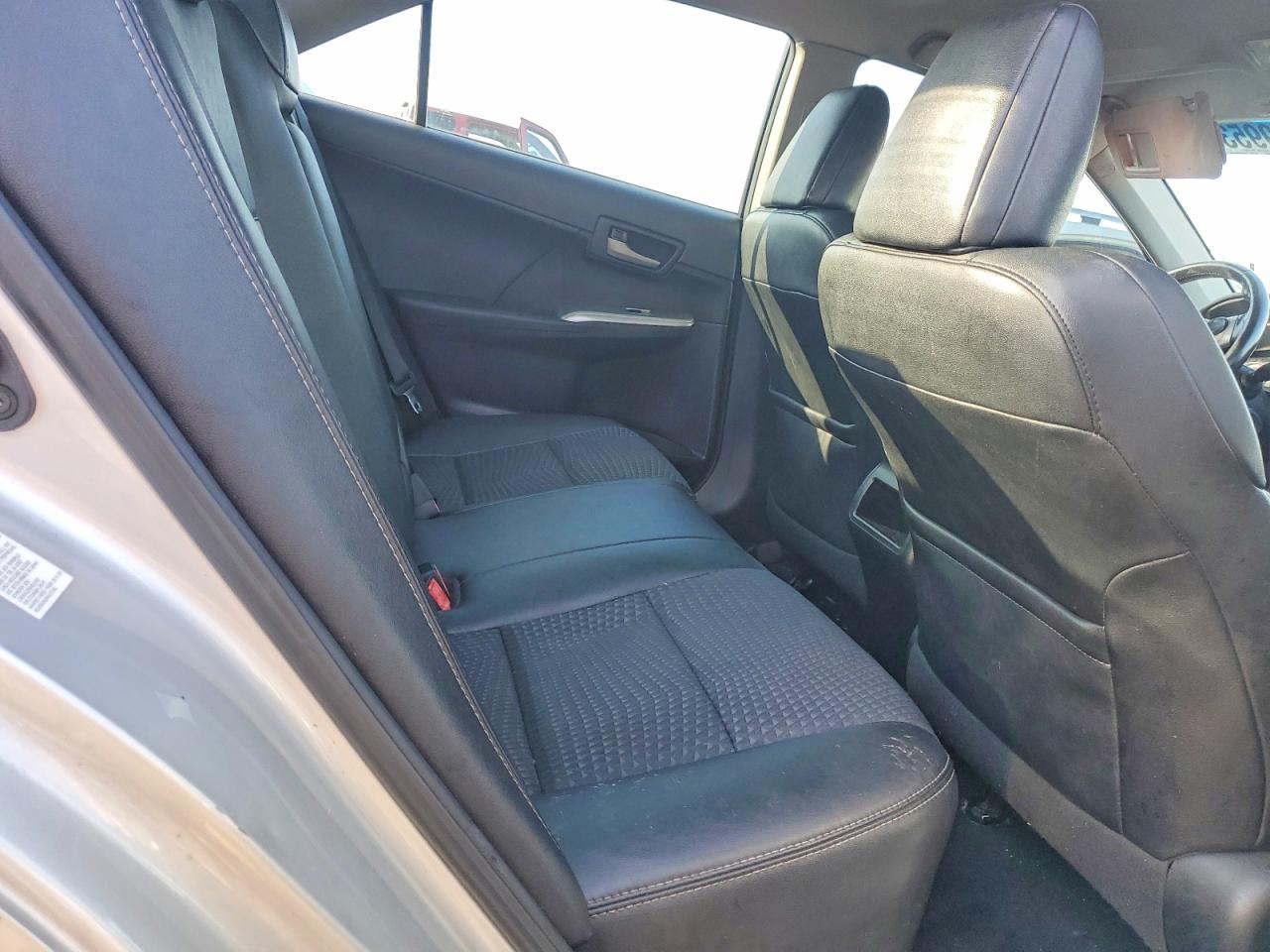 2013 TOYOTA CAMRY L photo 10
