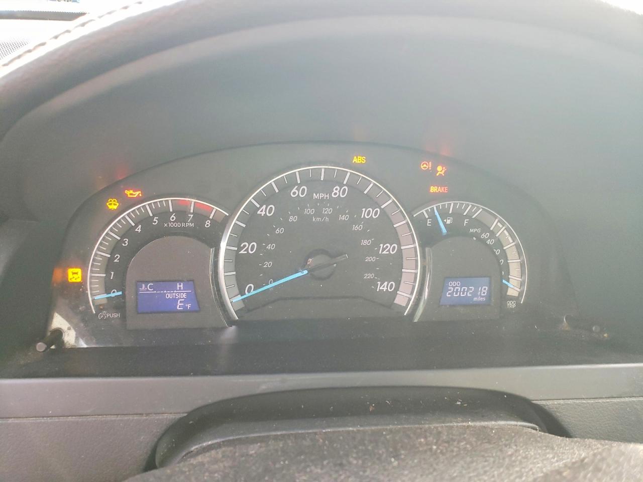2013 TOYOTA CAMRY L photo 9